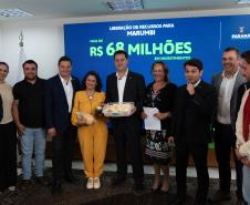 Ratinho Junior libera R$ 442 milhões para obras em 10 municípios do Paraná