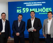 Ratinho Junior libera R$ 442 milhões para obras em 10 municípios do Paraná