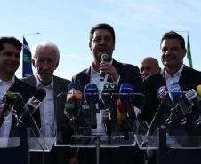 “Perseverança venceu o impossível”, diz Ratinho Junior na inauguração da Ponte de Guaratuba