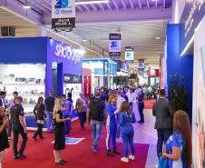 Piana participa da abertura da maior feira de fornecedores automotivos do Paraná
