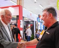 Piana participa da abertura da maior feira de fornecedores automotivos do Paraná