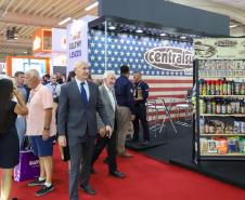 Piana participa da abertura da maior feira de fornecedores automotivos do Paraná