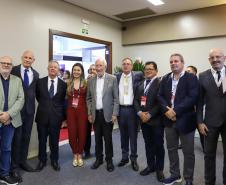 Piana participa da abertura da maior feira de fornecedores automotivos do Paraná