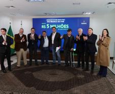 Ratinho Junior confirma R$ 741 milhões para infraestrutura urbana e rural de 12 municípios