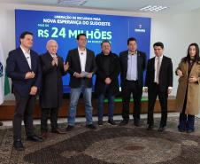 Ratinho Junior confirma R$ 741 milhões para infraestrutura urbana e rural de 12 municípios