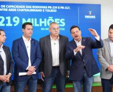 Ratinho Junior confirma quase R$ 890 milhões para obras e investimentos em 12 municípios