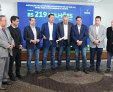 Ratinho Junior confirma quase R$ 890 milhões para obras e investimentos em 12 municípios