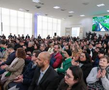 Ratinho Junior assina maior PPP da educação do Brasil para construir 40 colégios no Paraná
