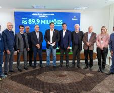 Ratinho Junior confirma mais de R$ 453 milhões para obras em 11 municípios