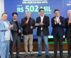 Ratinho Junior confirma mais de R$ 453 milhões para obras em 11 municípios