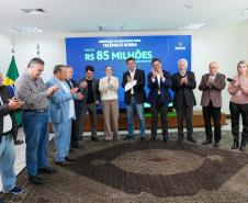 Ratinho Junior confirma mais de R$ 453 milhões para obras em 11 municípios