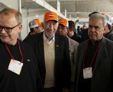 Governador em exercício destaca produção avícola paranaense em evento do setor