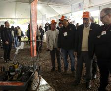 Governador em exercício destaca produção avícola paranaense em evento do setor