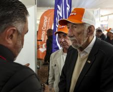 Governador em exercício destaca produção avícola paranaense em evento do setor