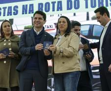 Em reunião com taxistas, governador destaca linha de crédito para a categoria