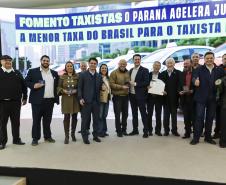 Em reunião com taxistas, governador destaca linha de crédito para a categoria