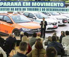 Em reunião com taxistas, governador destaca linha de crédito para a categoria