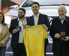 Em reunião com taxistas, governador destaca linha de crédito para a categoria
