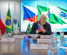 Paraná apresenta ambiente de negócios a empresas tchecas em encontro no Palácio Iguaçu