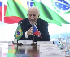 Paraná apresenta ambiente de negócios a empresas tchecas em encontro no Palácio Iguaçu