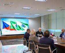 Paraná apresenta ambiente de negócios a empresas tchecas em encontro no Palácio Iguaçu