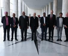 Vice-governador recebe comitiva da Índia para debater instalação de supercomputadores no Paraná