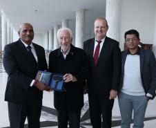 Vice-governador recebe comitiva da Índia para debater instalação de supercomputadores no Paraná