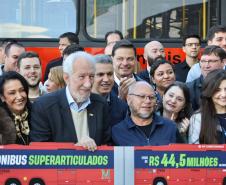 23 metros e quase 200 lugares: Paraná ganha primeiros ônibus superarticulados