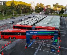 23 metros e quase 200 lugares: Paraná ganha primeiros ônibus superarticulados