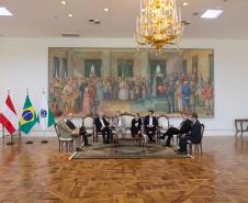 Vice-governador recebe embaixador da Áustria em busca de novas cooperações para o Paraná