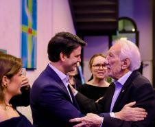 150 atrações: Piana participa do lançamento da programação do Natal de Curitiba 2026