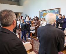 Darci Piana recebe imagem peregrina de Nossa Senhora do Rocio no Palácio Iguaçu