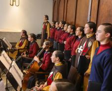Darci Piana recebe imagem peregrina de Nossa Senhora do Rocio no Palácio Iguaçu