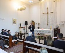 Darci Piana recebe imagem peregrina de Nossa Senhora do Rocio no Palácio Iguaçu