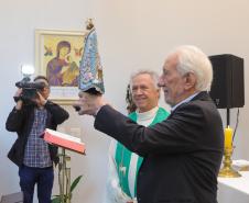 Darci Piana recebe imagem peregrina de Nossa Senhora do Rocio no Palácio Iguaçu