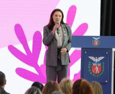 Estado lança Paraná Cuida Delas para resgatar autoestima de mulheres em tratamento de câncer