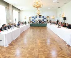 Governador em exercício recebe presidentes dos TJs de todo o Brasil no Palácio Iguaçu