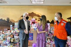 Natal Voluntário arrecada brinquedos e alimentos para instituições
