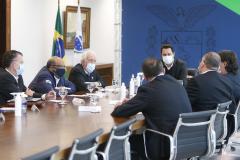 Governador recebe executivos da JBS para discutir continuidade de investimentos no Paraná