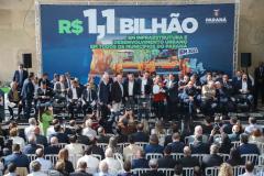 Governador confirma liberação de R$ 1,1 bilhão para obras urbanas nos municípios