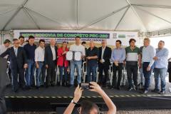 Sonho realizado: governador entrega nova PRC-280, revitalizada com concreto