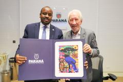Piana apresenta ao embaixador de Ruanda potenciais parcerias com o Paraná