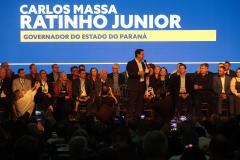 Governador destaca parceria com municípios na posse da nova diretoria da AMP