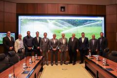 Paraná apresenta potenciais agroindustriais à gigante da irrigação da Arábia Saudita