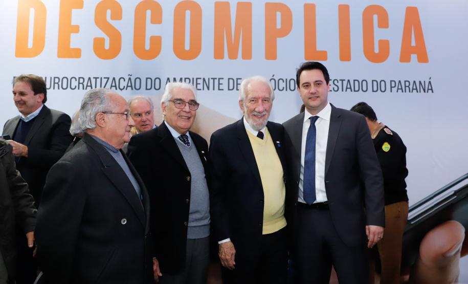 Vice-governador participa do lançamento do programa Descomplica