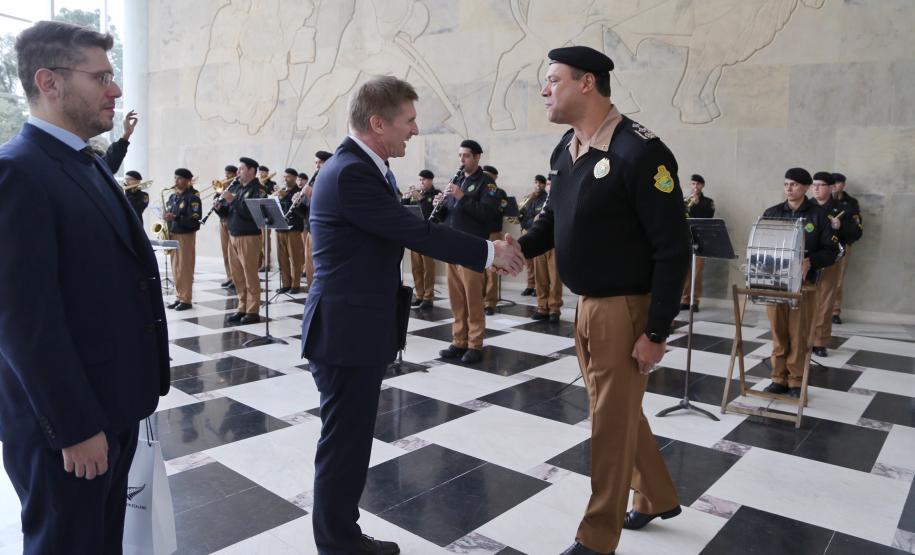 O vice-governador Darci Piana recebe o embaixador da Nova Zelândia, Chris Langley