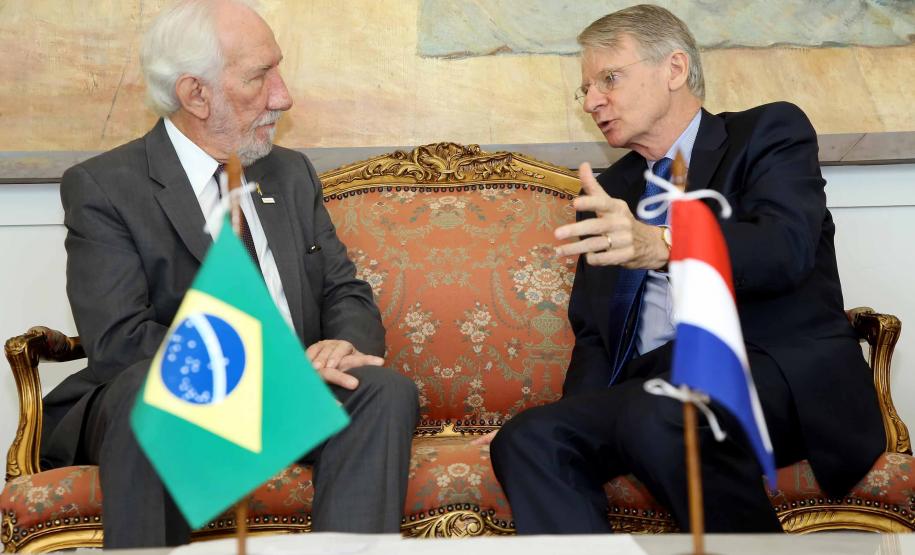 Paraná quer ampliar parcerias comerciais e inovação com a Holanda