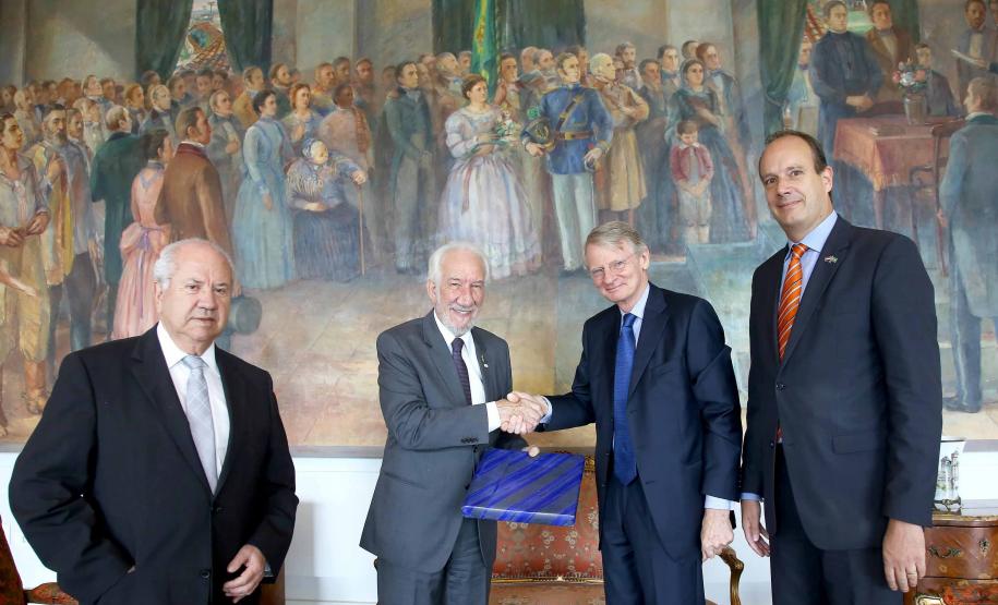 Paraná quer ampliar parcerias comerciais e inovação com a Holanda