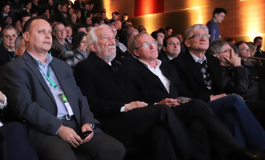 Investimentos do Estado e do setor incrementarão agronegócio