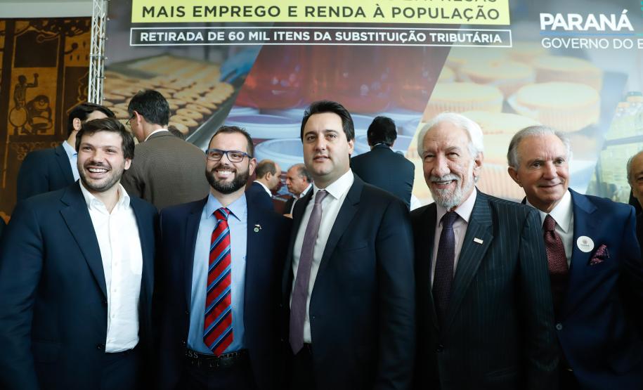Paraná retira 60 mil itens do regime de Substituição Tributária